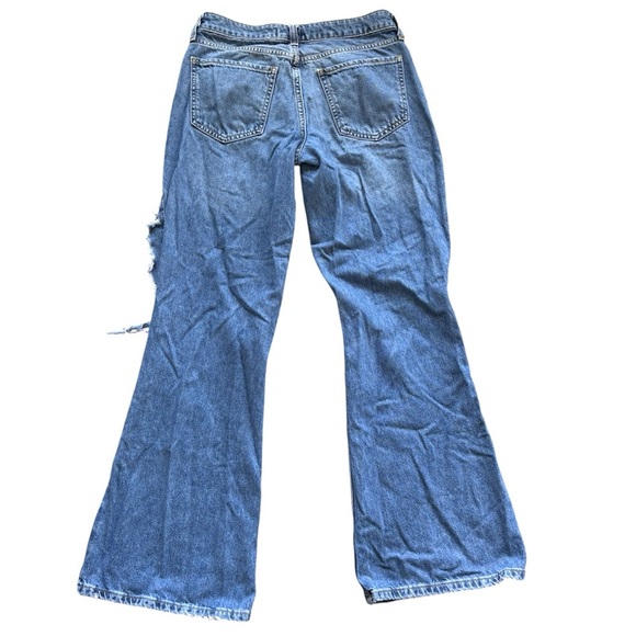 Forever 21 Woman’s Size 27 Distressed Flared Leg Blue Medium Rise Denim Jeans - Picture 3 of 8